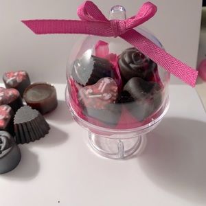 Resin Candy Pieces w/dome